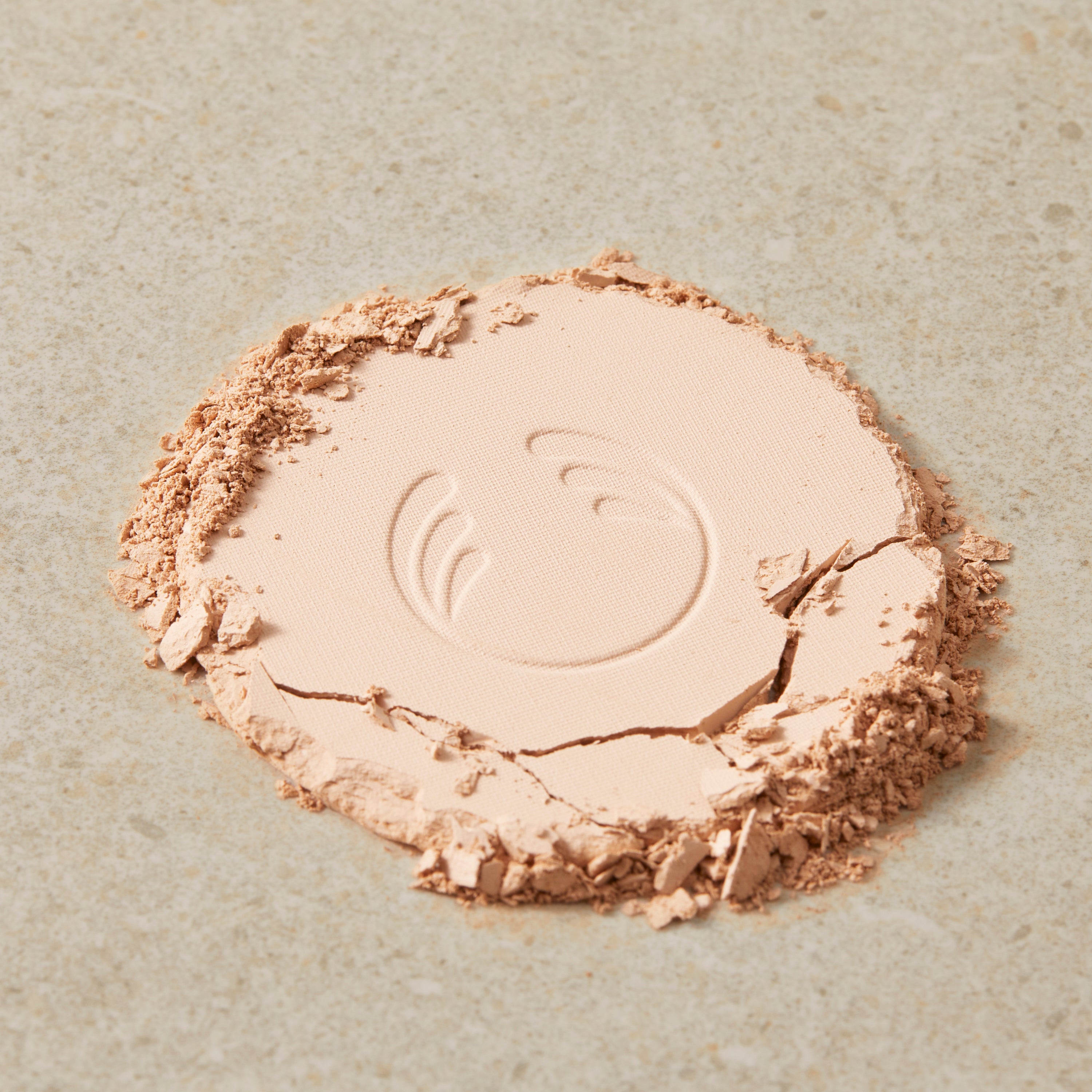 The Body Shop Tea Tree Face Base fair 1N