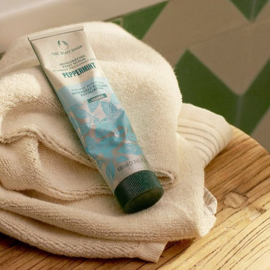 The Body Shop Peppermint Reviving Pumice Foot Scrub