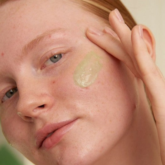 The Body Shop Tea Tree Skin Clearing Daily Scrub